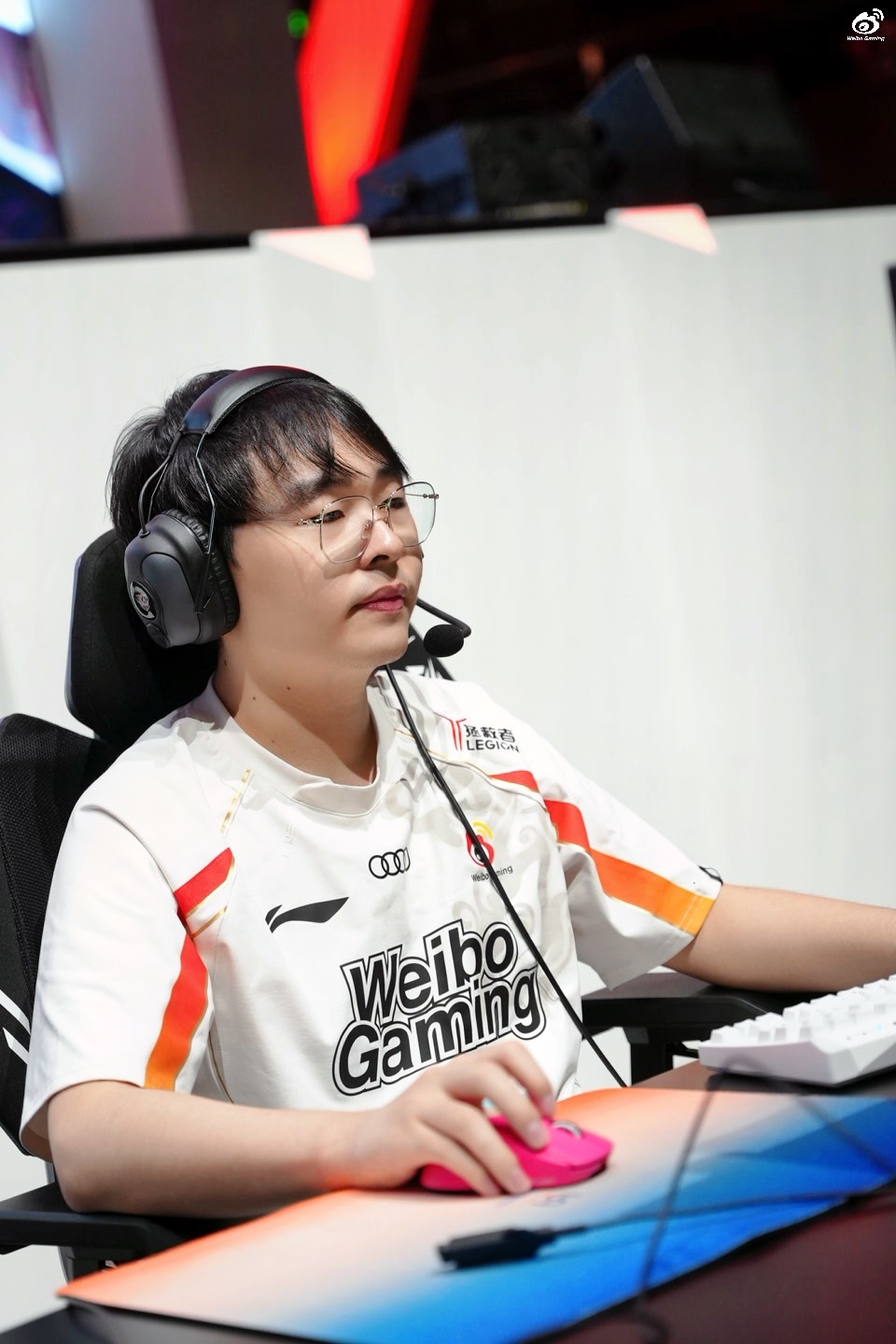 BLG力克FLY，Nemesis打破历史纪录