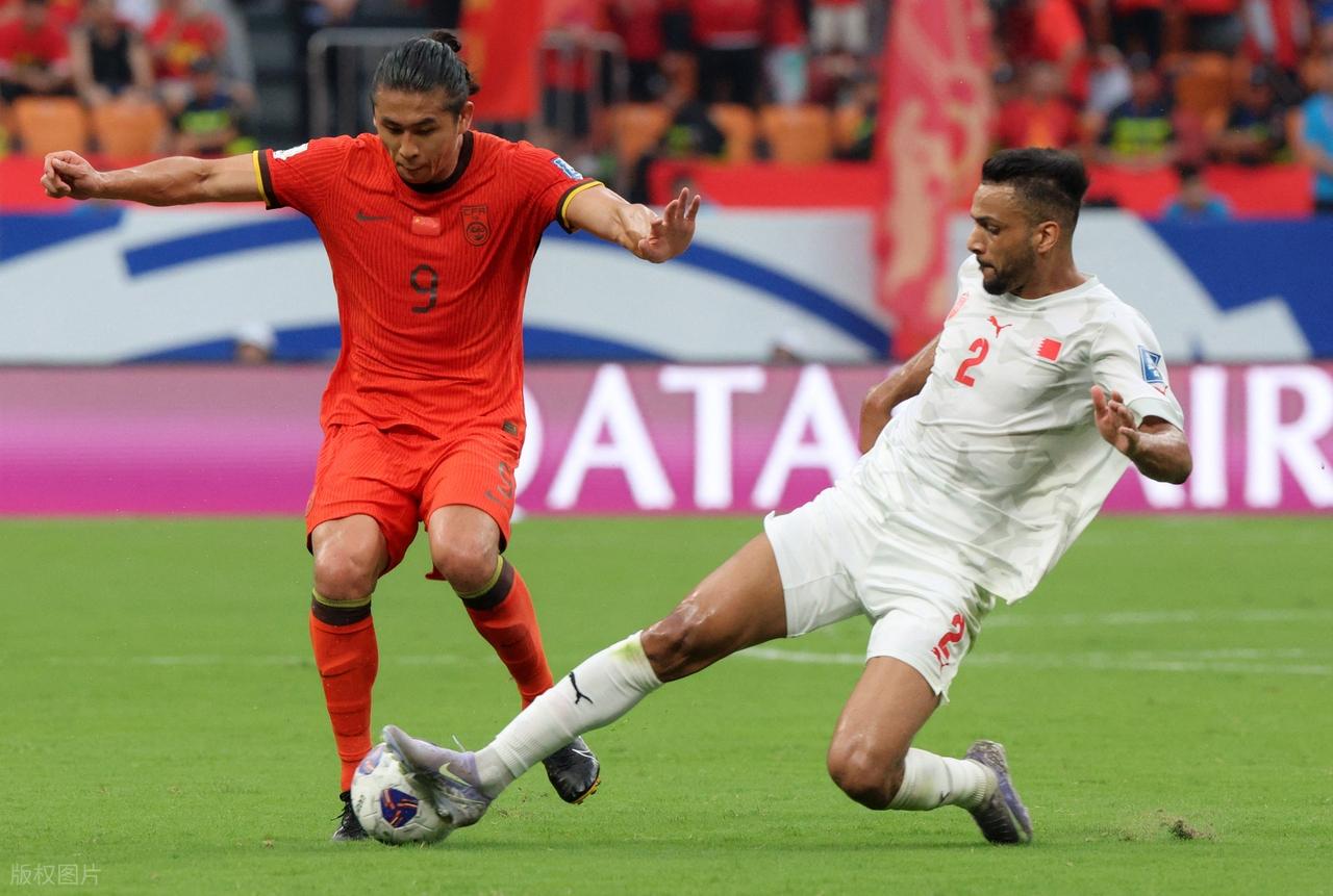 开云-泰国队完胜马来西亚队，李梓嘉统治全场