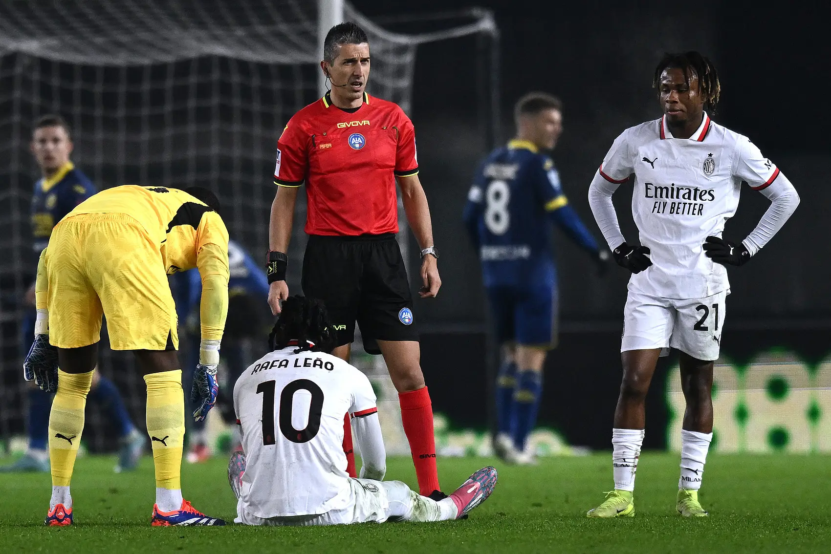 开云官网-曼联鏖战AC米兰，加维高光表现